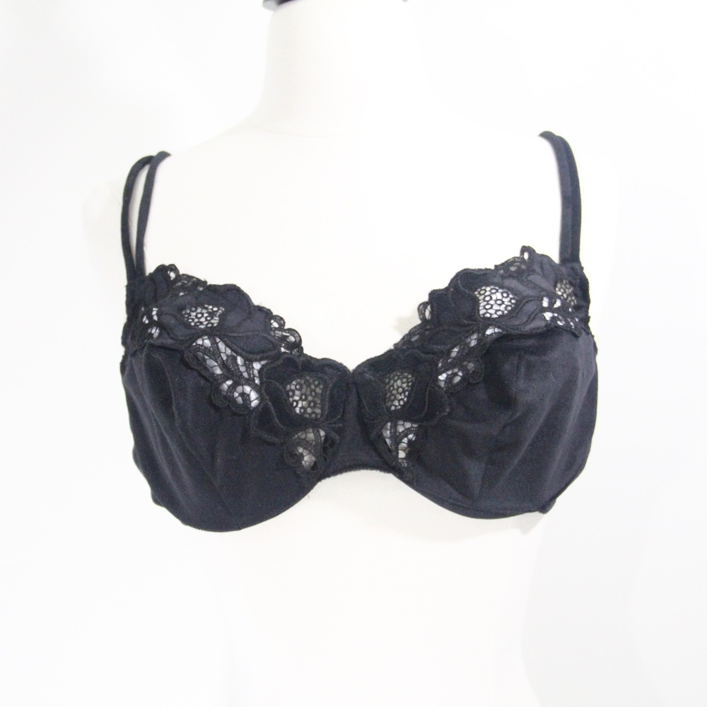 Vintage Victoria's Secret Bra 38C Black Velvet Lace Underwire VS goth unlined